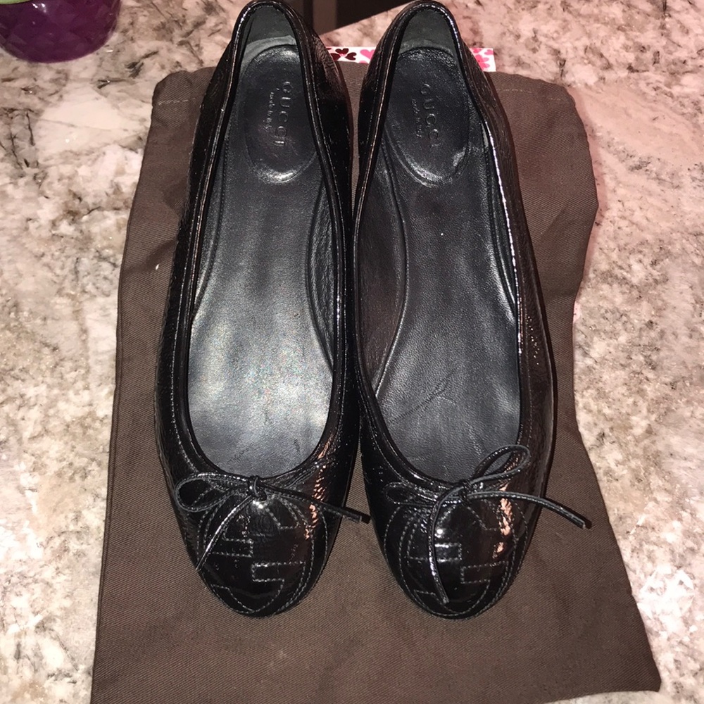 😍Authentic GUCCI Black Patent Leather Flats